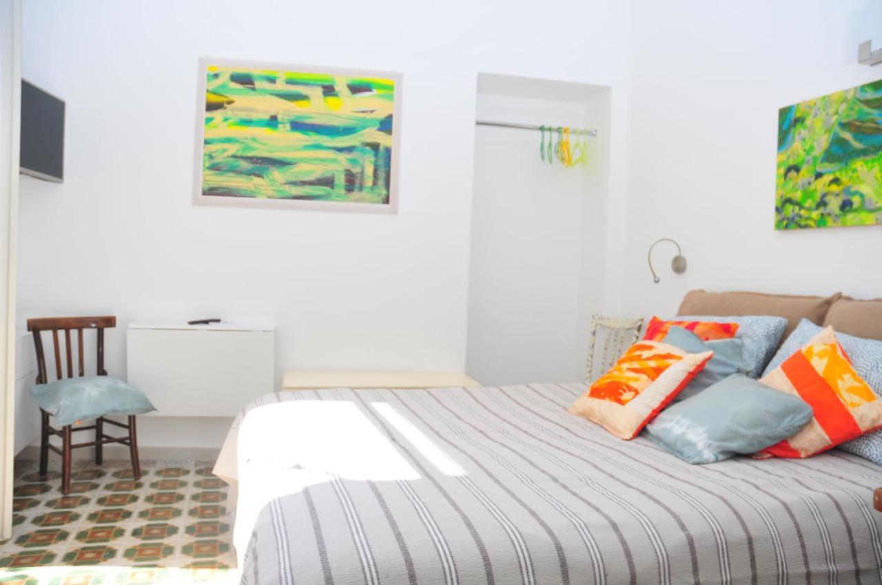 Il Giardino Rooms&Breakfast La Maddalena  Esterno foto