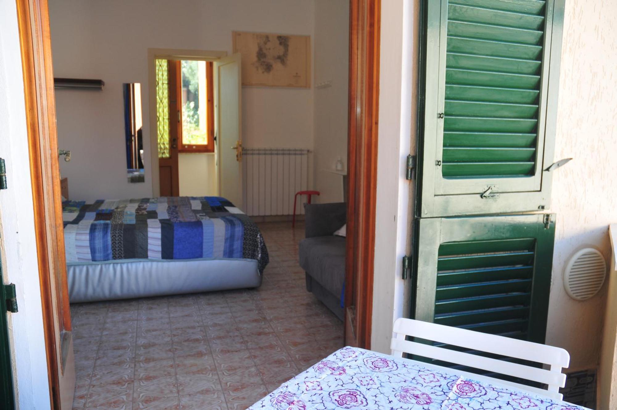 Il Giardino Rooms&Breakfast La Maddalena  Camera foto