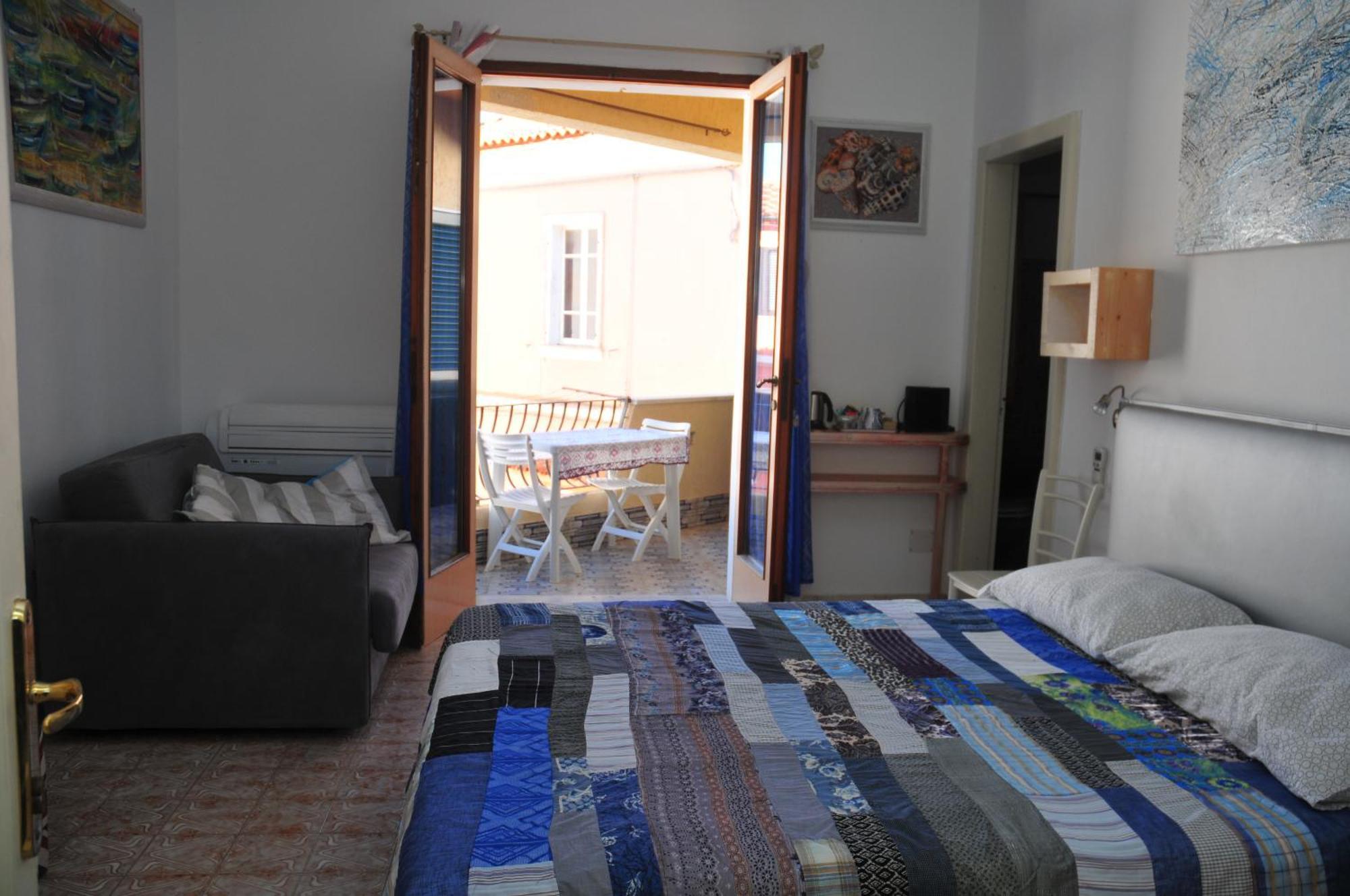 Il Giardino Rooms&Breakfast La Maddalena  Camera foto