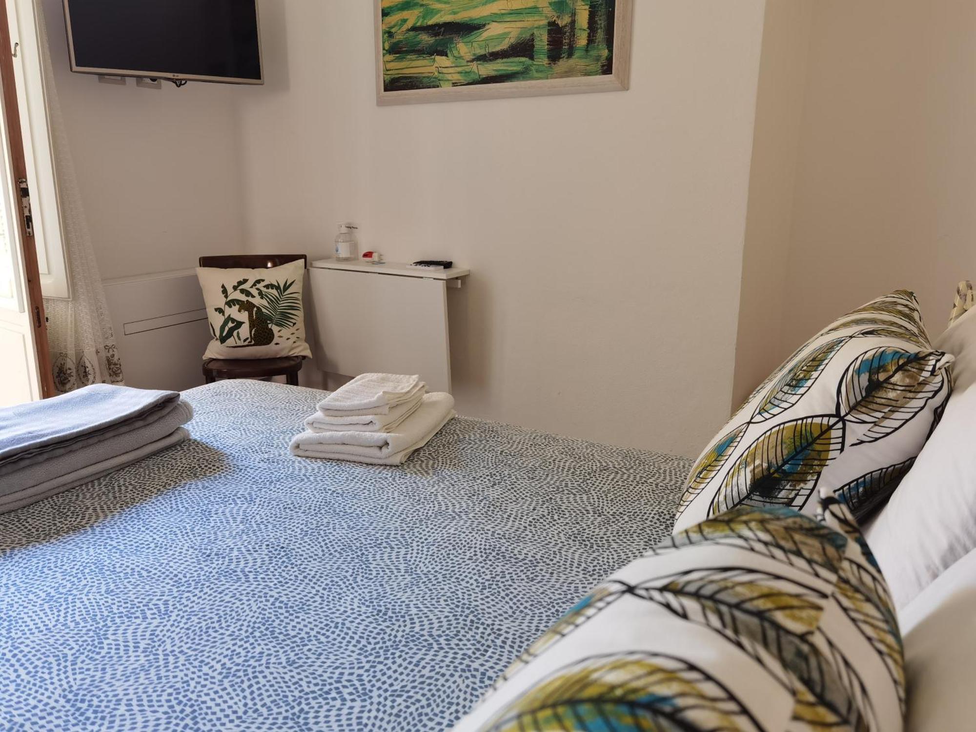 Il Giardino Rooms&Breakfast La Maddalena  Camera foto