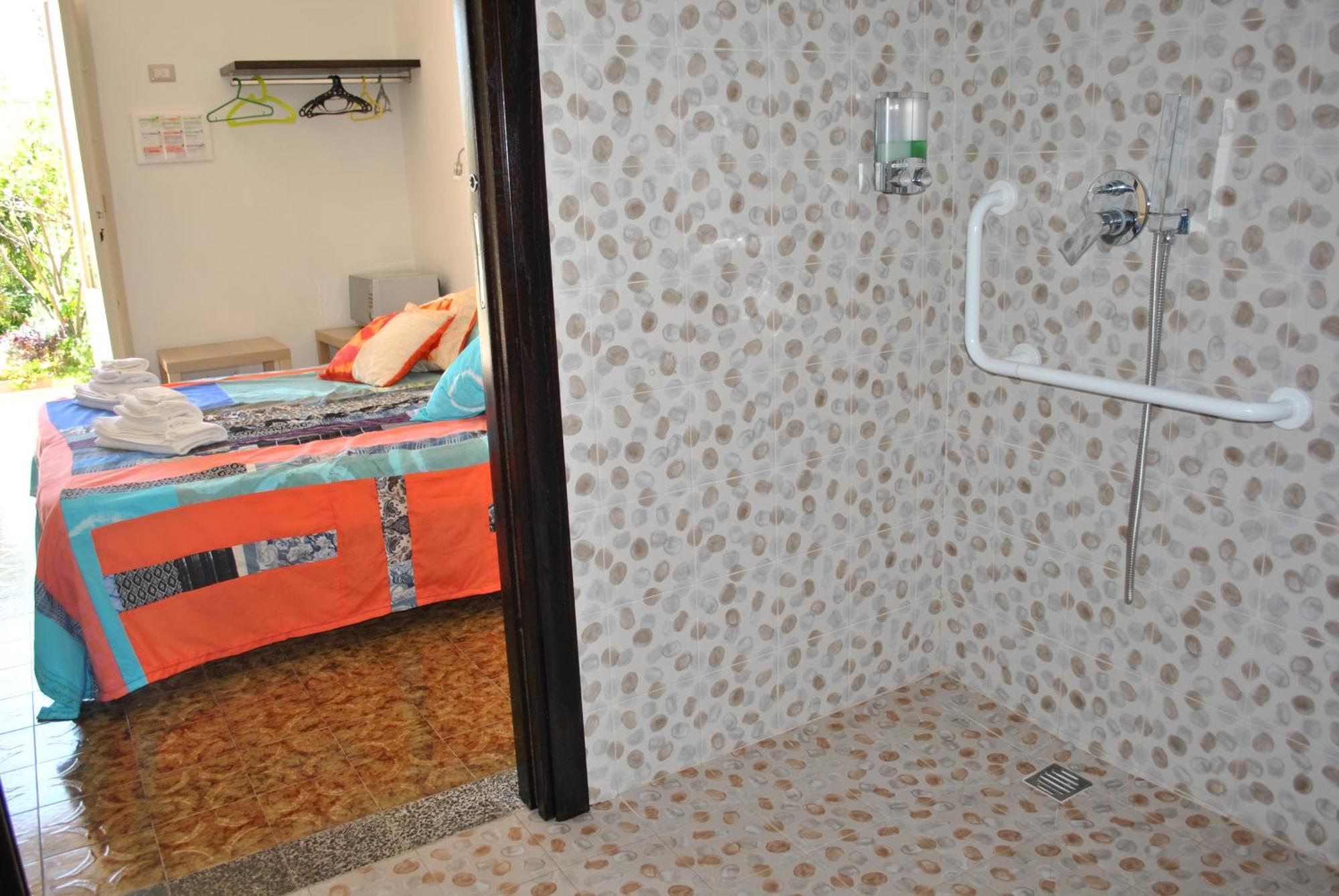 Il Giardino Rooms&Breakfast La Maddalena  Camera foto